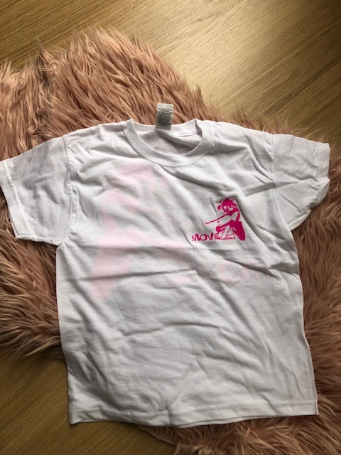 T-Shirt (5-6jaar) met logo op beide zijdes